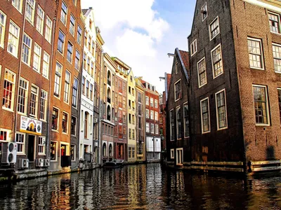 Амстердам на весне стоковое фото. изображение насчитывающей культура -  87733924