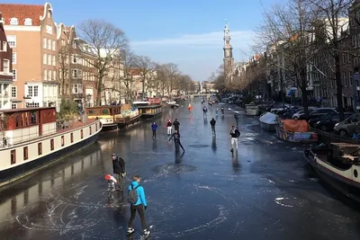 Обои Города Амстердам (Нидерланды), обои для рабочего стола, фотографии  города, амстердам , нидерланды, канал, лодки, дома, амстердам Обои для  рабочего стола, скачать обои картинки заставки на рабочий стол.
