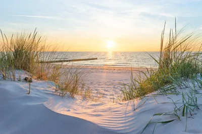 Балтийское море, камни, и пляж песка. Стоковое Изображение - изображение  насчитывающей море, вечер: 31511461