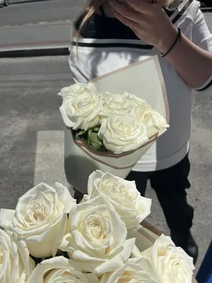 Цветы в коробке \"Белые Розы\" с доставкой по Пензе от 4147 руб.