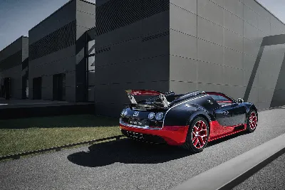 479-Mile 2010 Bugatti Veyron 16.4 for sale on BaT Auctions - closed on  December 21, 2022 (Lot #93,412) | Bring a Trailer