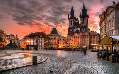 Прага, квадрат Mesto взгляда, чехия Редакционное Стоковое Фото -  изображение насчитывающей республика, городок: 69173173