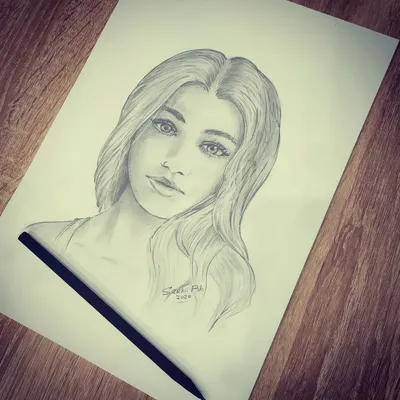 Рисованная девушка, заказать рисунок девушки карандашом.