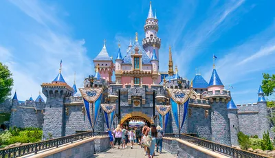 Disneyland at a Glance: The Lowdown on Ticket Prices, Best Rides, Best  Food, More | Frommer's