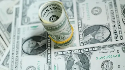 Тенге на новых пиках: Почему растет доллар и каковы прогнозы?