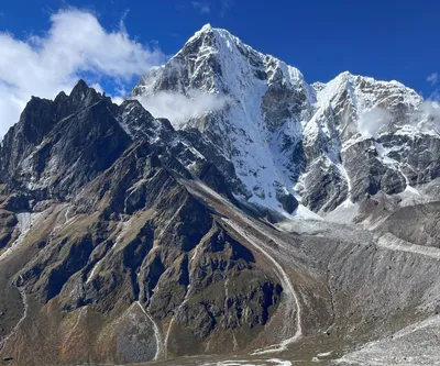 Coronavirus cancels Everest climbing season