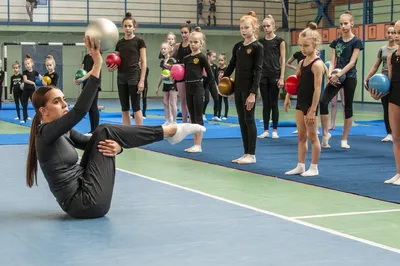 Художественная гимнастика для детей в спортшколе НЕБО СПОРТ