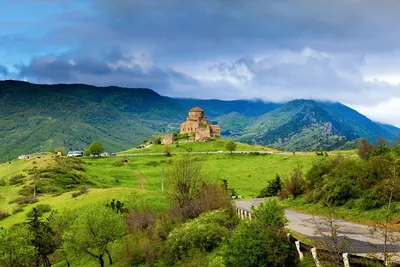 Грузия: легенды и мифы, которые скрываются в горах и долинах этой  удивительной страны! | ИнфоВолна | Дзен