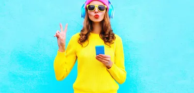 Самые яркие обои для телефона !!! | Neon wallpaper, Flowery wallpaper, Blue  wallpaper iphone
