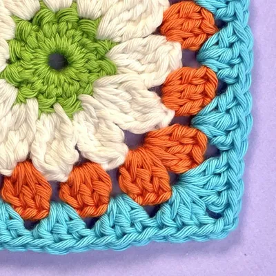 EASY 70's Crochet Granny Square Vest - FREE Pattern + Video Tutorial -  Hayhay Crochet
