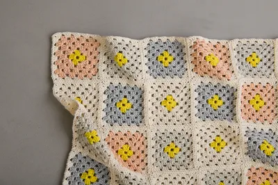 How Many Granny Squares Does It Take To Make A Blanket? – Darn Good Yarn