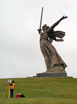 В Волгограде реставрируют статую «Родина-мать зовет!» на Мамаевом кургане:  когда ее откроют - 5 августа 2019 - НГС24.ру