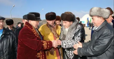 Казахи — происхождение Казахского народа, где и как живут, традиции,  одежда, кухня