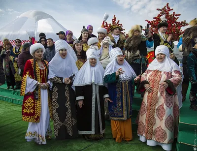 Из казахстанцев в казахи: сработает ли на Востоке западный подход