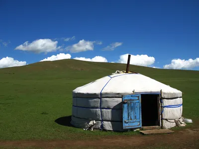 Казахская юрта в степи» — создано в Шедевруме