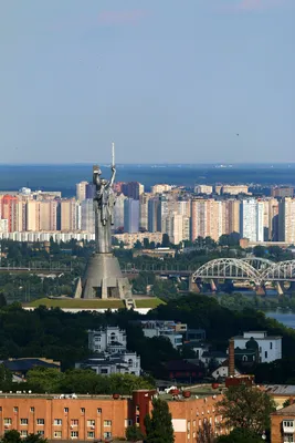 НЛО в Киеве заметили на набережной Оболони | Комментарии.Киев