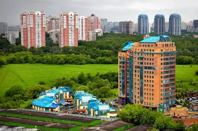 В Челябинске участнику СВО вручили ключи от новой квартиры