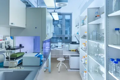 Лаборатории без людей