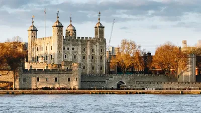 Лондонский Тауэр — символ Англии и место, где вершилась история
