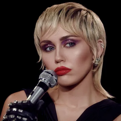 Miley Cyrus Explains Why She Doesn't Want to Go on Tour