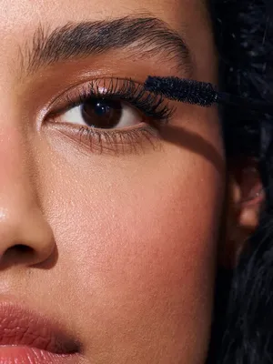 Макияж глаз для нависшего века - 7 лайфхаков от визажистов компании OkBeauty