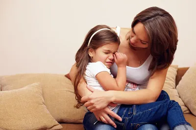 Мама едет в командировку: как помочь ребенку справиться со стрессом -  IVONA.UA
