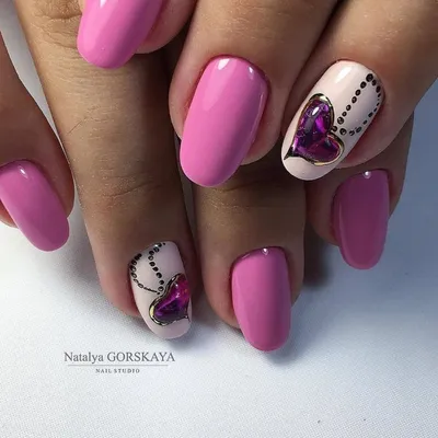 Маникюр на День Валентина: идеи 2020 (фото) | Romantic nails, Lilac nails,  Valentine nail art