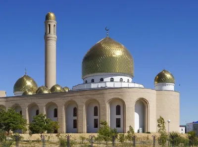 File:Внутренне убранство мечети.jpg - Wikimedia Commons