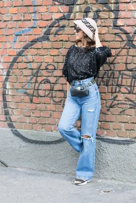 Самые модные женские джинсы 2023-2024: фото, тренды, модели, фасоны, цвета,  новинки