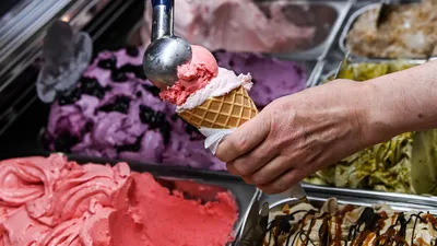 Муляж Кремовое мороженого (настенный) купить за 16 500 руб. ЦЕНА Снижена -  Зимние скидки на Оформление витрин