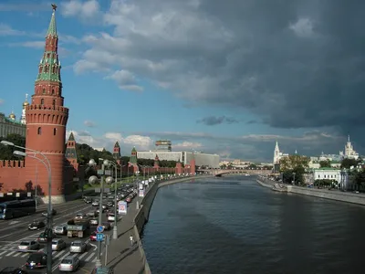 Москва-река — прогулки на теплоходе, достопримечательности вдоль реки,  фото, гостиницы рядом, как добраться | Туристер.Ру