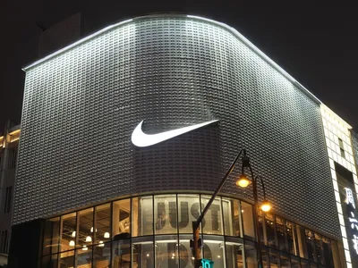 Самые свежие новинки кроссовок Nike