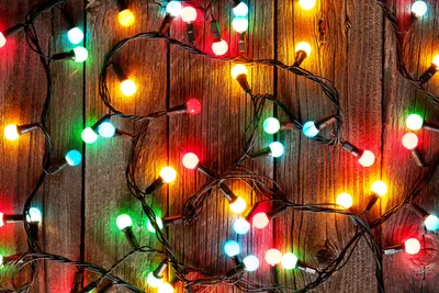 Скачать обои christmas, xmas, decoration, лампочки, Рождество, merry  christmas, гирлянда, Нов… | Уличные рождественские украшения, Гирлянда,  Рождественские традиции
