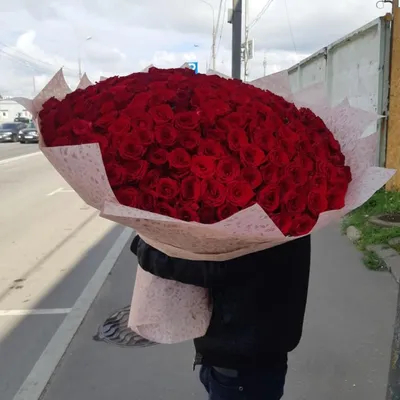 Купить Огромный букет роз (80 см) в Москве недорого с доставкой