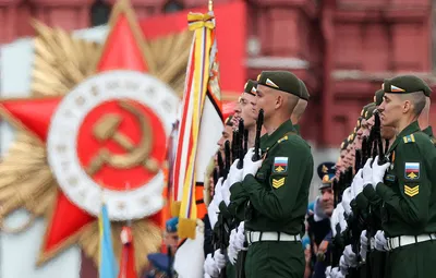 Парад Победы в Москве прошел без воздушной части - МК