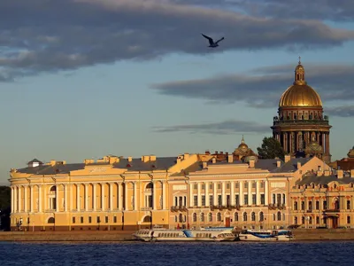 Парадный Петербург» - водная экскурсия на теплоходе
