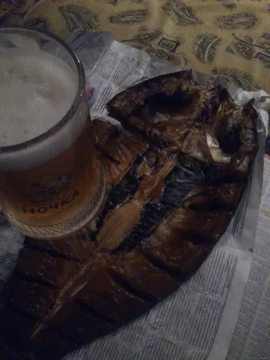 пиво с рыбой вяленая вкусная рыба Фото Фон И картинка для бесплатной  загрузки - Pngtree