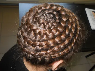 Фото и видео - плетение кос, галерея работ специалистов центров красоты  Зазеркалье в Москве