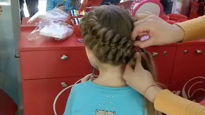 Детская Парикмахерская «Весёлая расчёска» | Плетение косичек