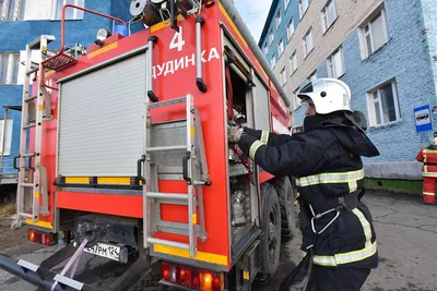 Впечатляющие пожарные машины, сделанные в России или для России - читайте в  разделе Подборки в Журнале Авто.ру
