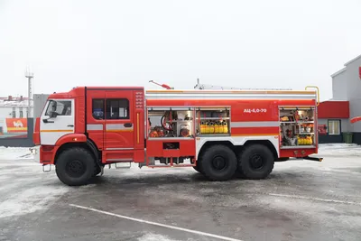 Почему пожарная машина красного цвета? | Пикабу