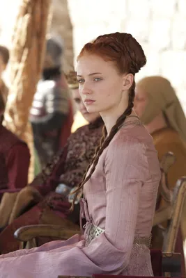 Sansa Stark's Costumes Might Confirm a Huge 'Game of Thrones' Theory |  Glamour