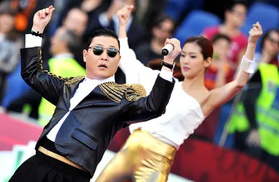 Psy hi-res stock photography and images - Alamy