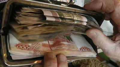 Банк России представил обновленные банкноты номиналом 1000 и 5000 рублей