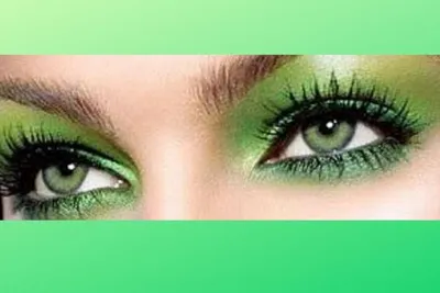 Девушка с зелеными. глазами, шатенка…» — создано в Шедевруме