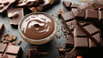 Как правильно растопить шоколад в домашних условиях: для фондю, украшения  торта