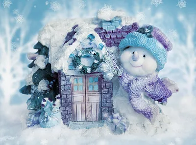 снеговик на белом снегу на голубом фоне. рождественская открытка нового  года. место для надписи. Стоковое Изображение - изображение насчитывающей  подарок, ново: 233476105