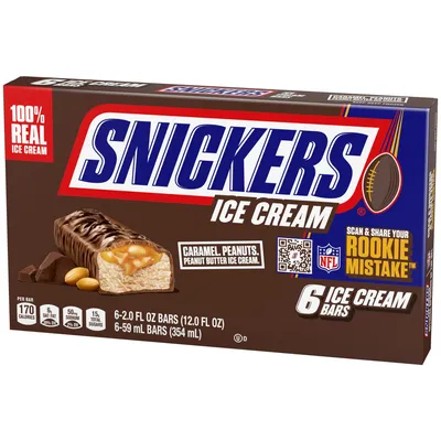 Snickers Candy Bar Stock Photo - Download Image Now - Snickers, Candy,  Chocolate - iStock