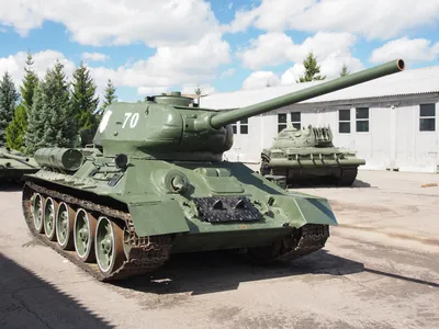 Soviet T-34/85 82602-1:16-HobbyBoss