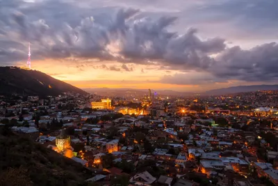 File:Fortress and Old Town of Tbilisi at dusk, Tbilisi, Georgia.jpg -  Wikipedia
